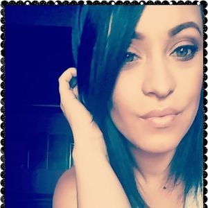 Meet your Posher, Keshia